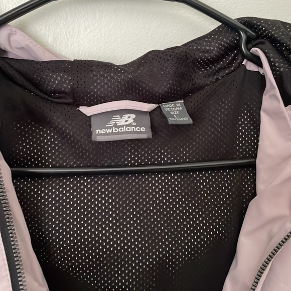 New Balance lavender rain jacket zip up - Picture 2 of 3